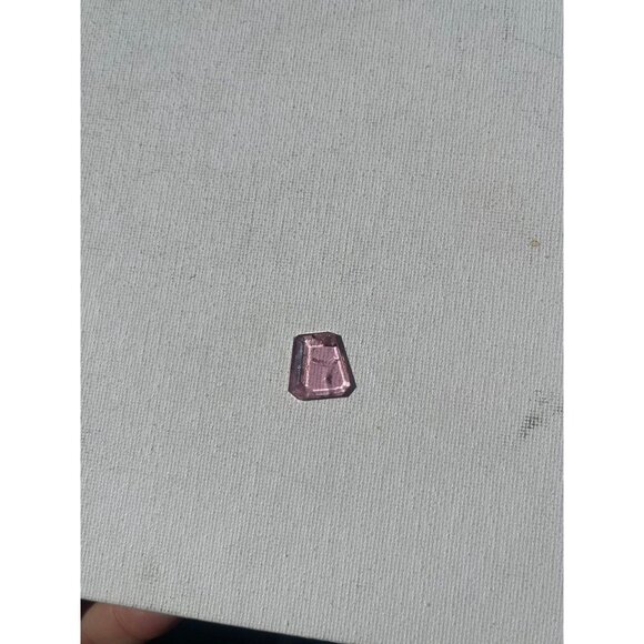 7.5 ct Himalaya Mine Pink Tourmaline - Custom Cut Shield - Picture 8 of 10